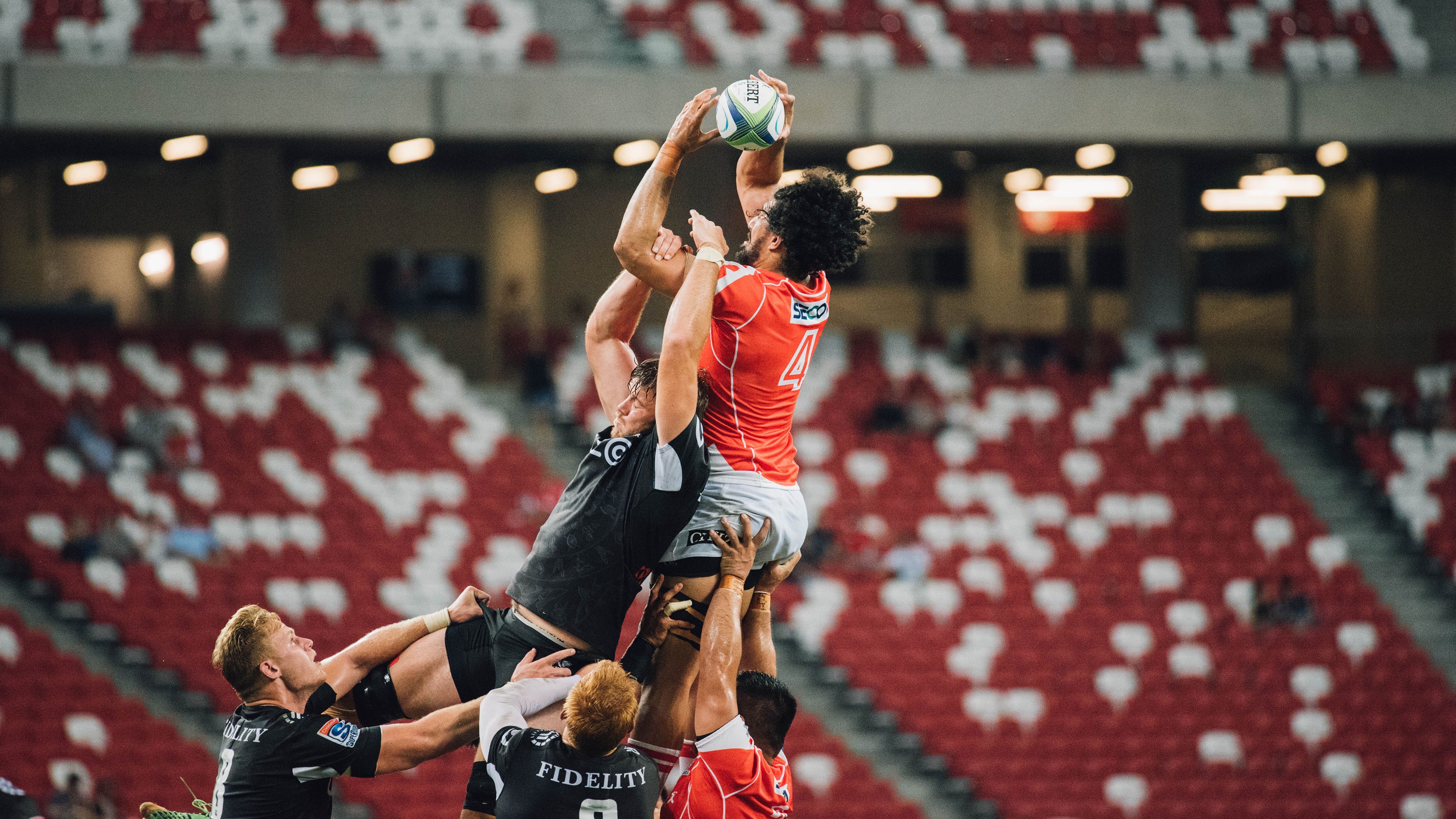 世界自由搏击争霸赛中国勇士登顶